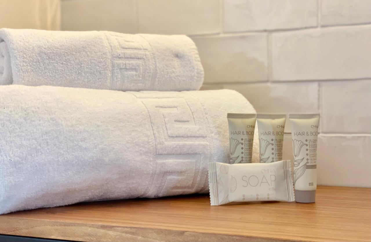 Charming Gran Via Attic Apartment Madrid Bagian luar foto