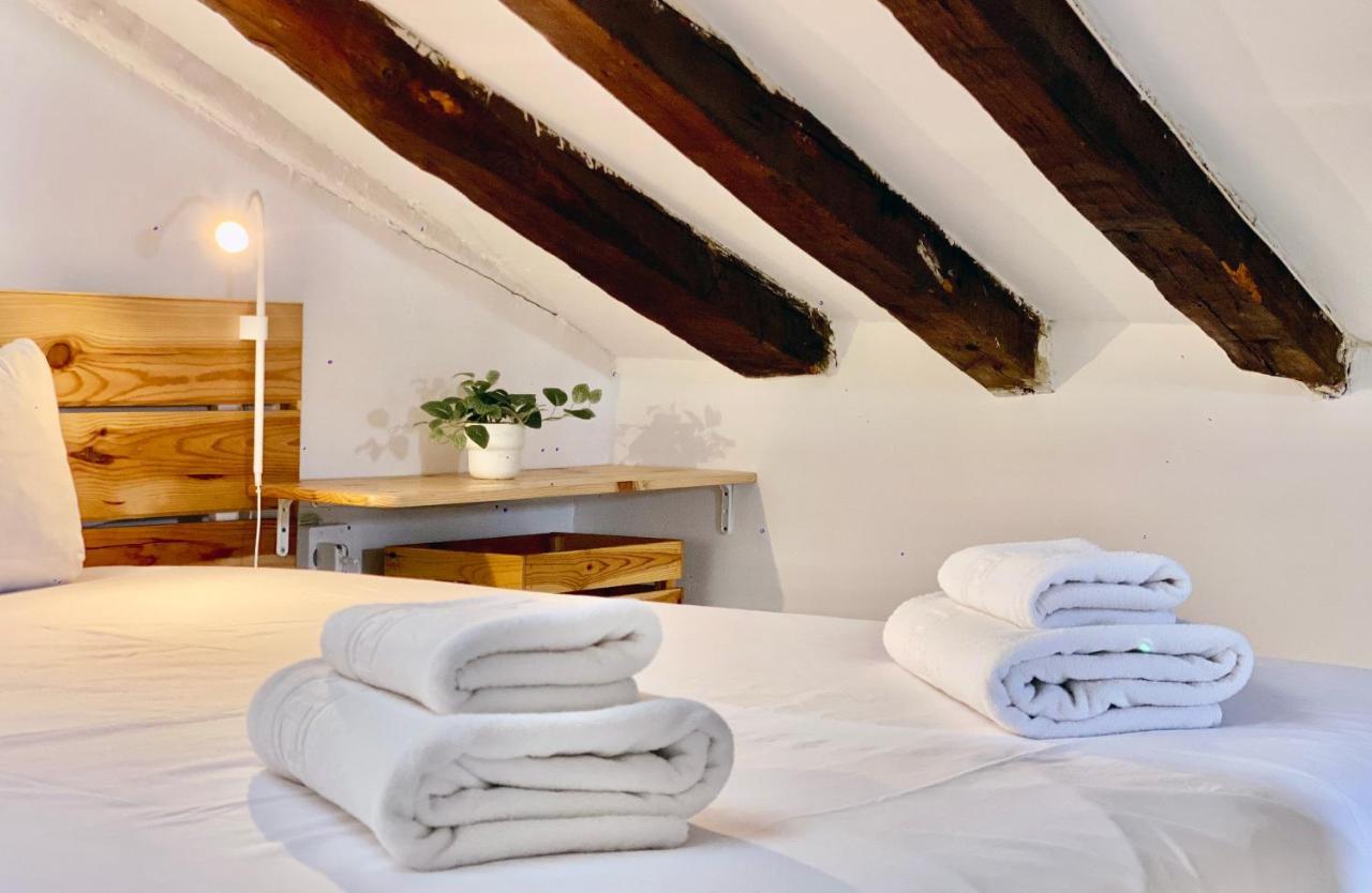 Charming Gran Via Attic Apartment Madrid Bagian luar foto
